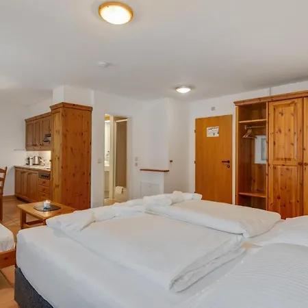 Gemuetliches Naehe Skipiste Апартаменты Deutschberg